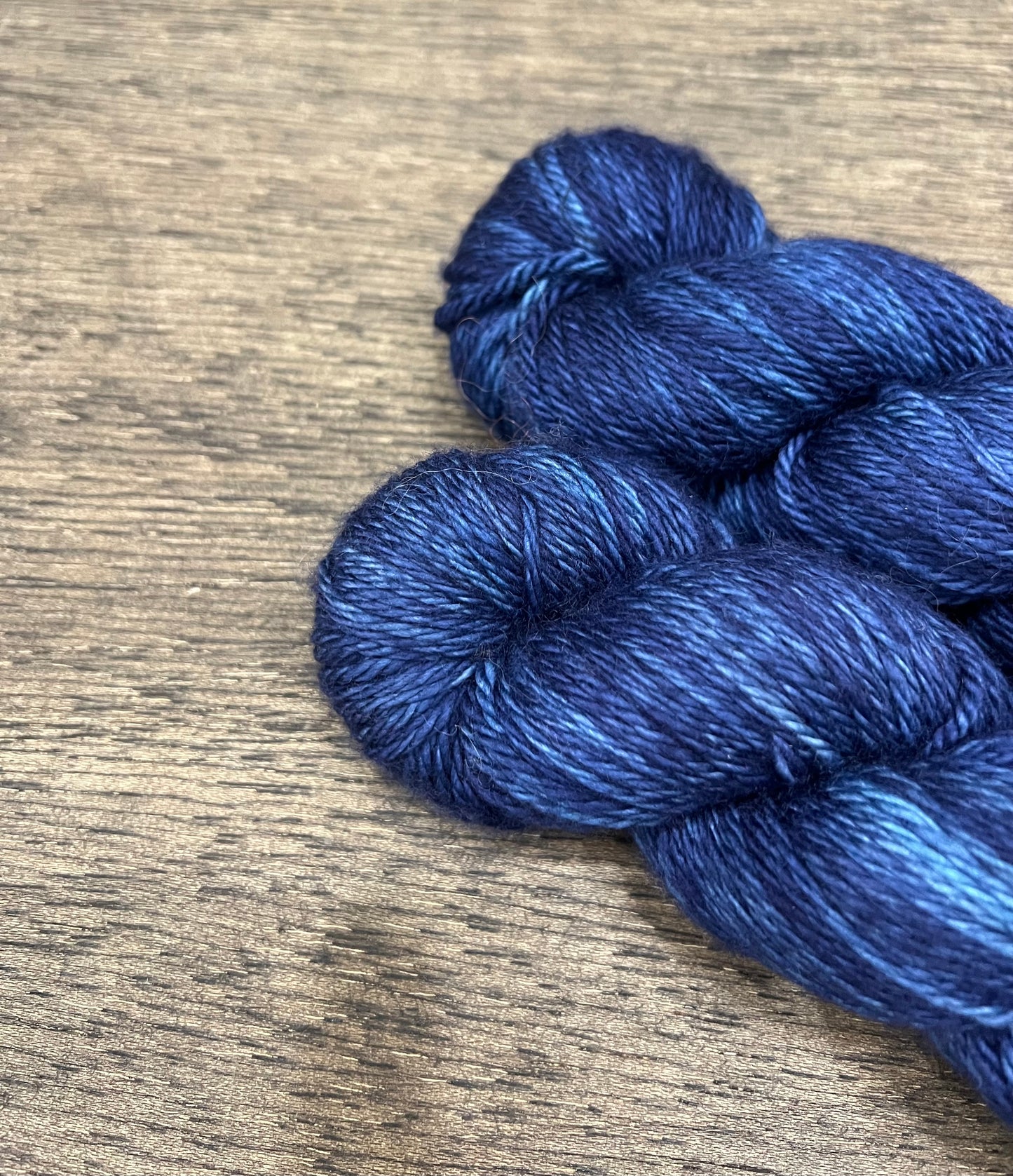 INKWELL - dark blue tonal worsted superwash