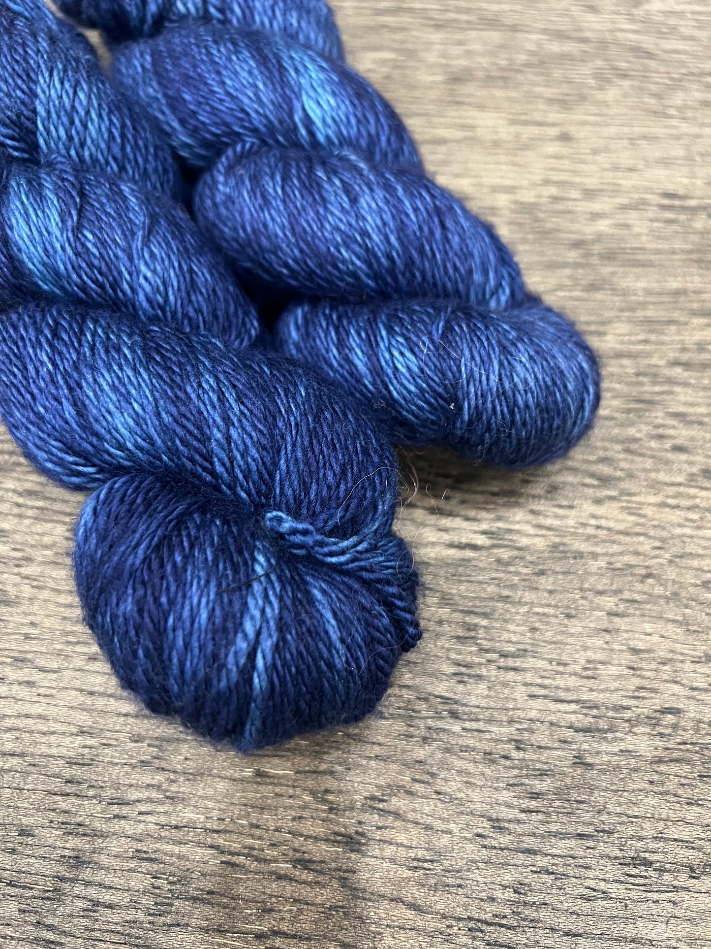 INKWELL - dark blue tonal worsted superwash