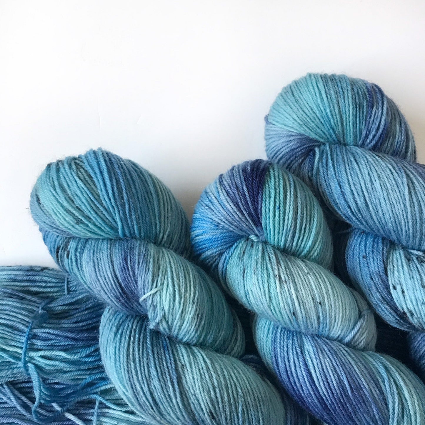 CASCADE - Blue Black Turquoise Speckled DK