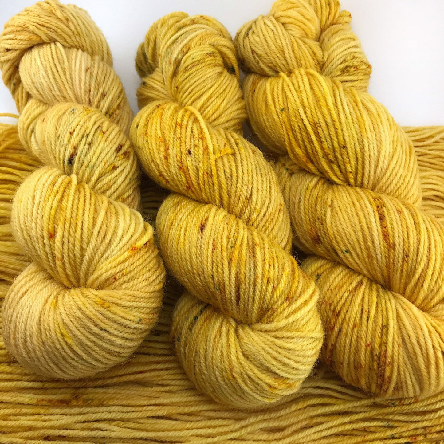 SUNFLOWER - Yellow Golden Brown Mustard Speckled DK