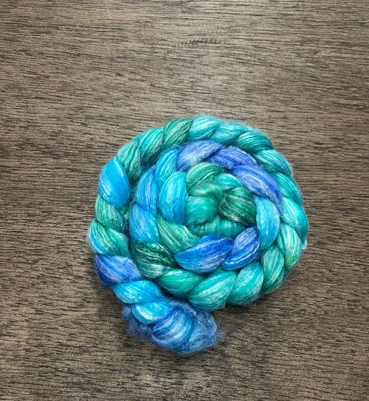 Hand Dyed Spinning Fibre NON Superwash Wool with Bamboo