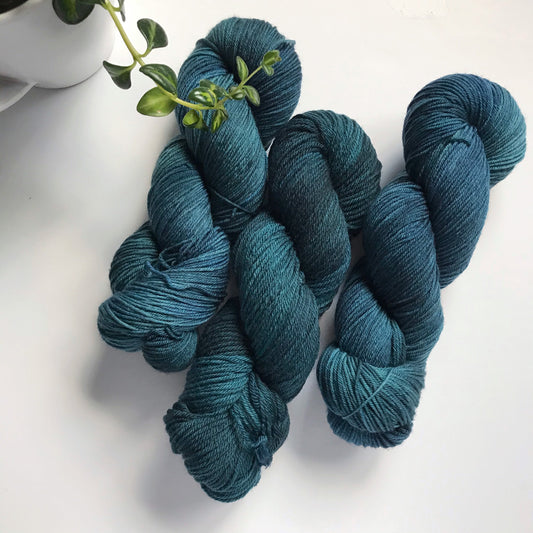 Hand-Dyed DK Yarn: Turquoise Blue Superwash Merino Wool, 100g
