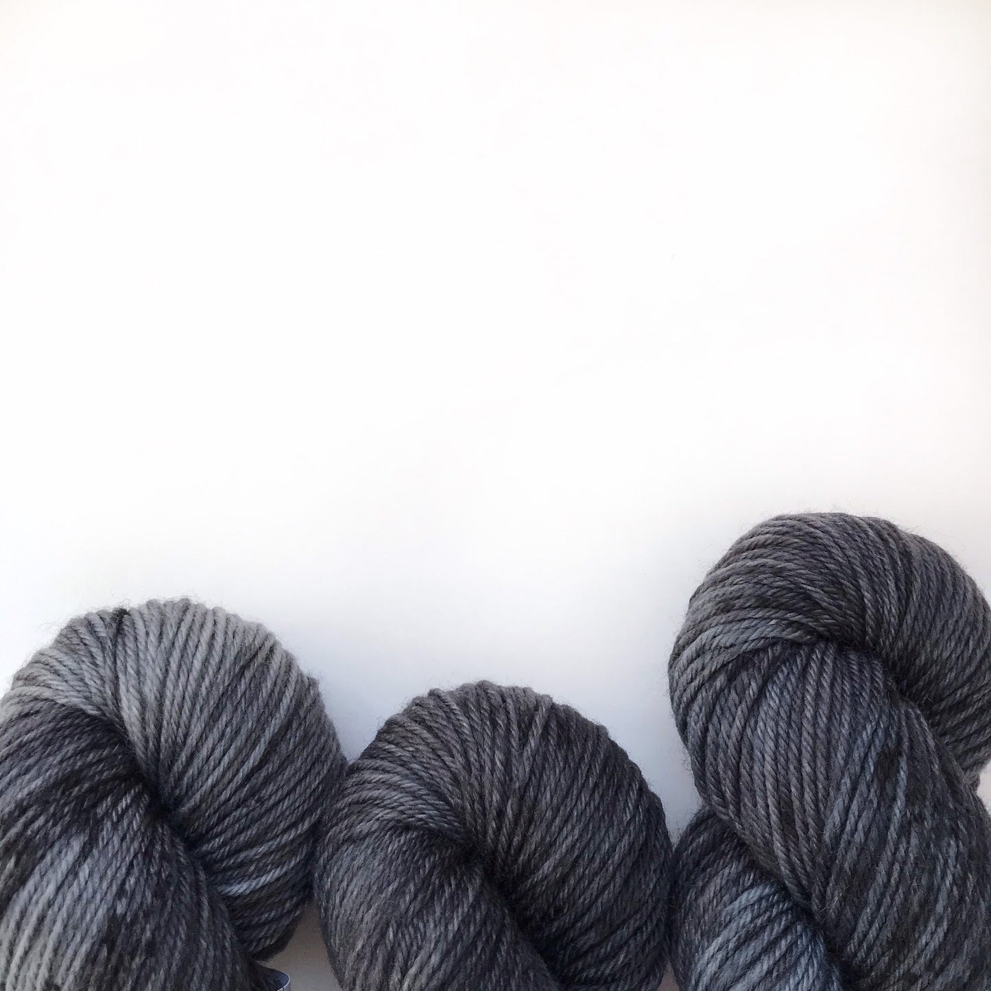 Hand-Dyed DK Yarn: Grey Black Speckled Superwash Merino, 100g