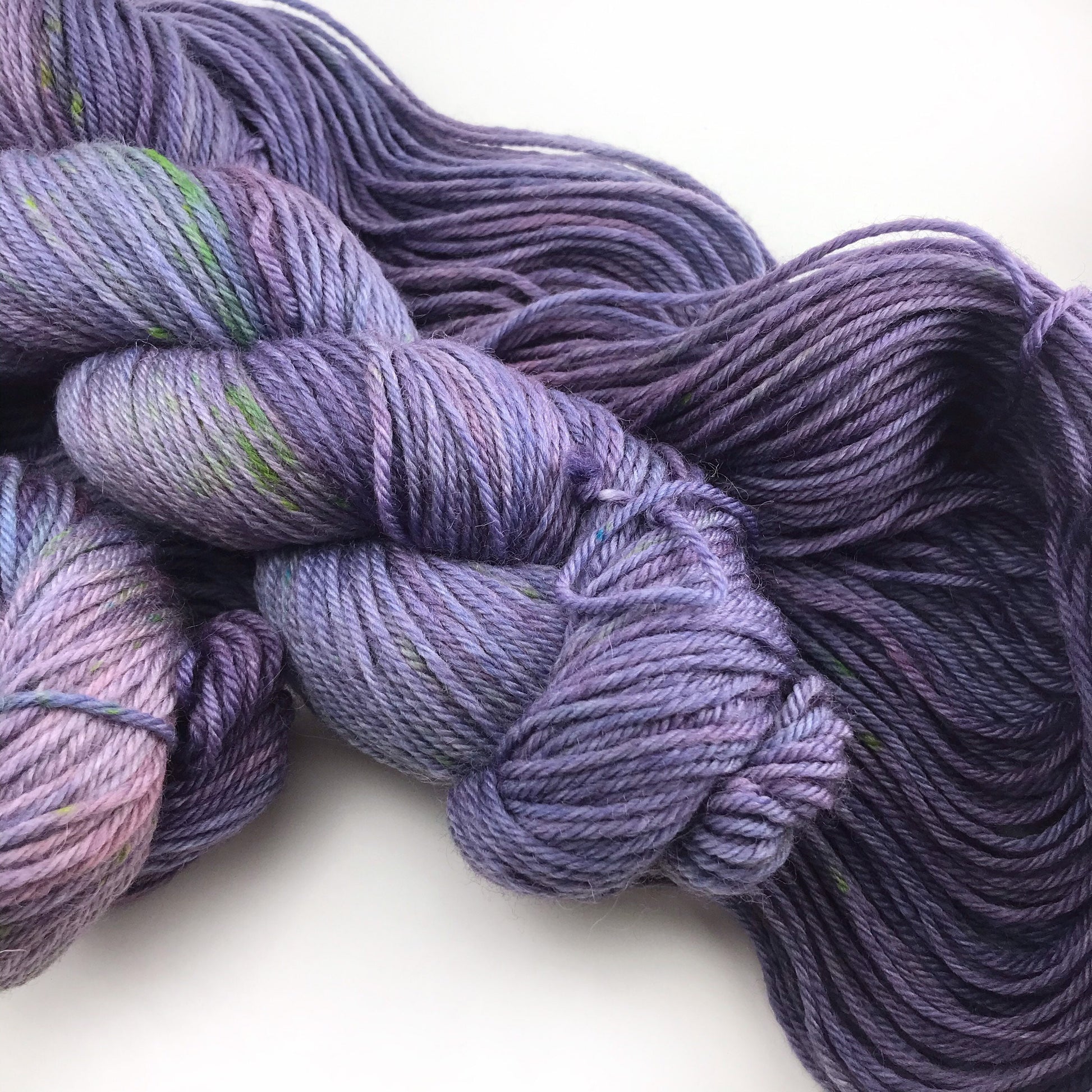 Canadian Hand Dyed Yarn “NORTHERN TOWN” Purple Blue Red Lime Variegated Speckled Superwash Merino Knitting Yarn DK Weight 100g Ready To Ship