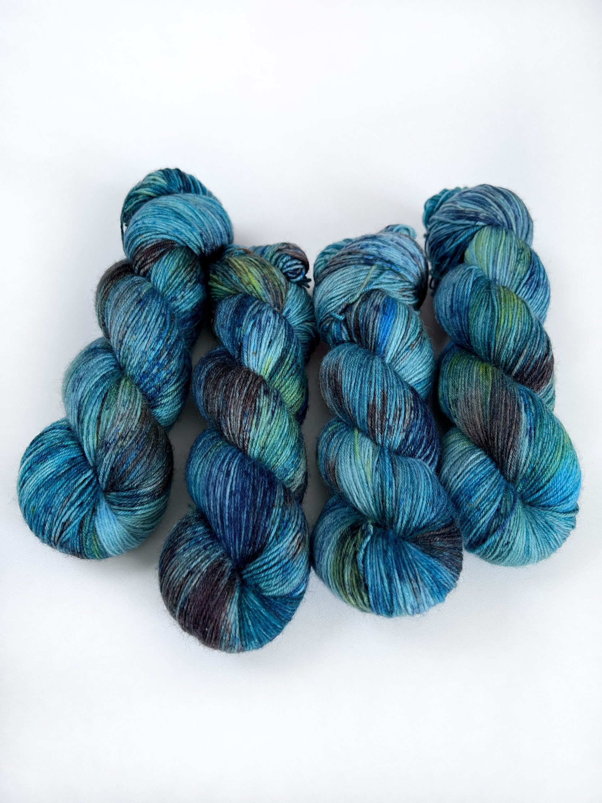 Handdyed Yarn “The World is YOUR OYSTER ” Teal Blue Green Superwash Merino, Fingering 100g