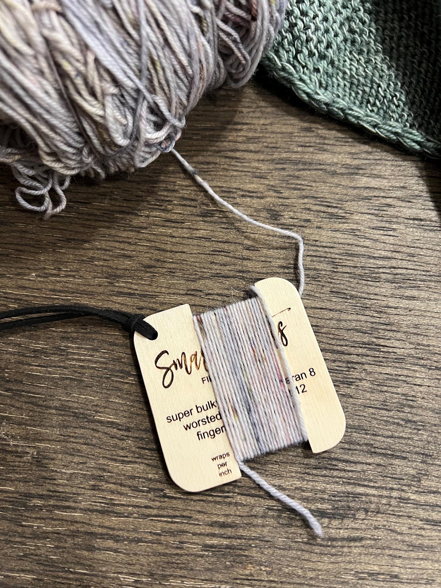 Mini Reference Tool for Knitting Wooden Info Card - Wraps Per Inch