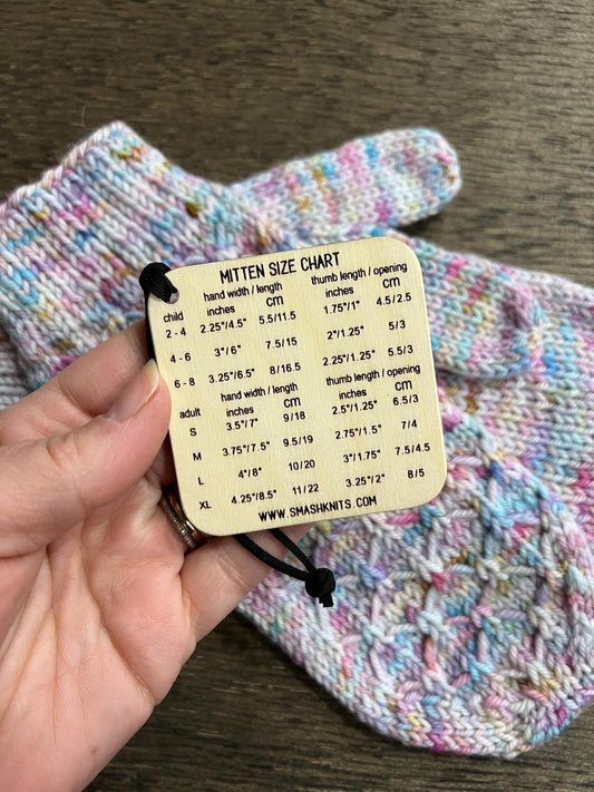 Mini Tool for Knitting Wooden Knitting Reference Card - Mitten Size Chart and Darning Knits