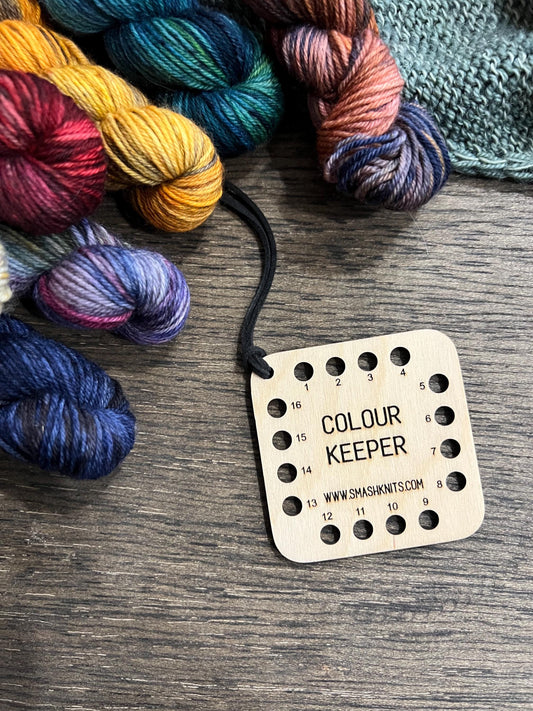 Mini Reference Tool for Knitting and Crochet Wooden Info Card - Card Colour Keeper