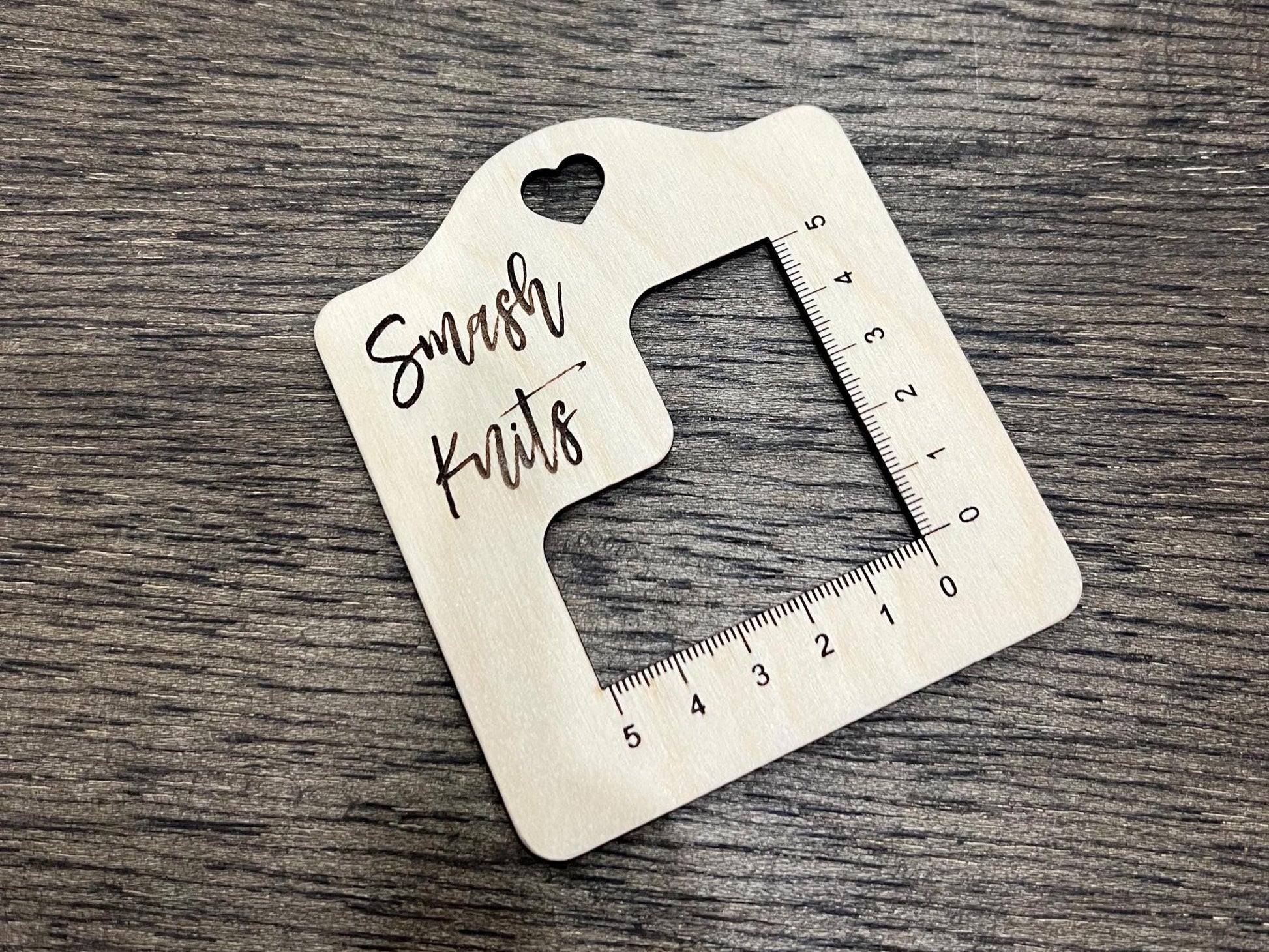 Mini Reference Tool for Knitting and Crochet - 2" Gauge Ruler