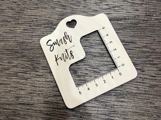 Mini Reference Tool for Knitting and Crochet - 2" Gauge Ruler