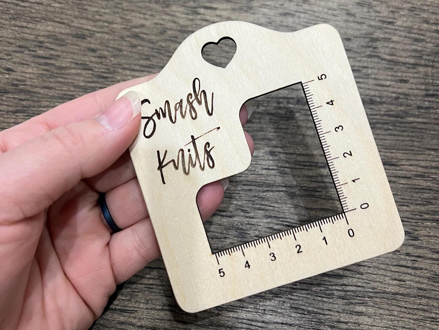 Mini Reference Tool for Knitting and Crochet - 2" Gauge Ruler