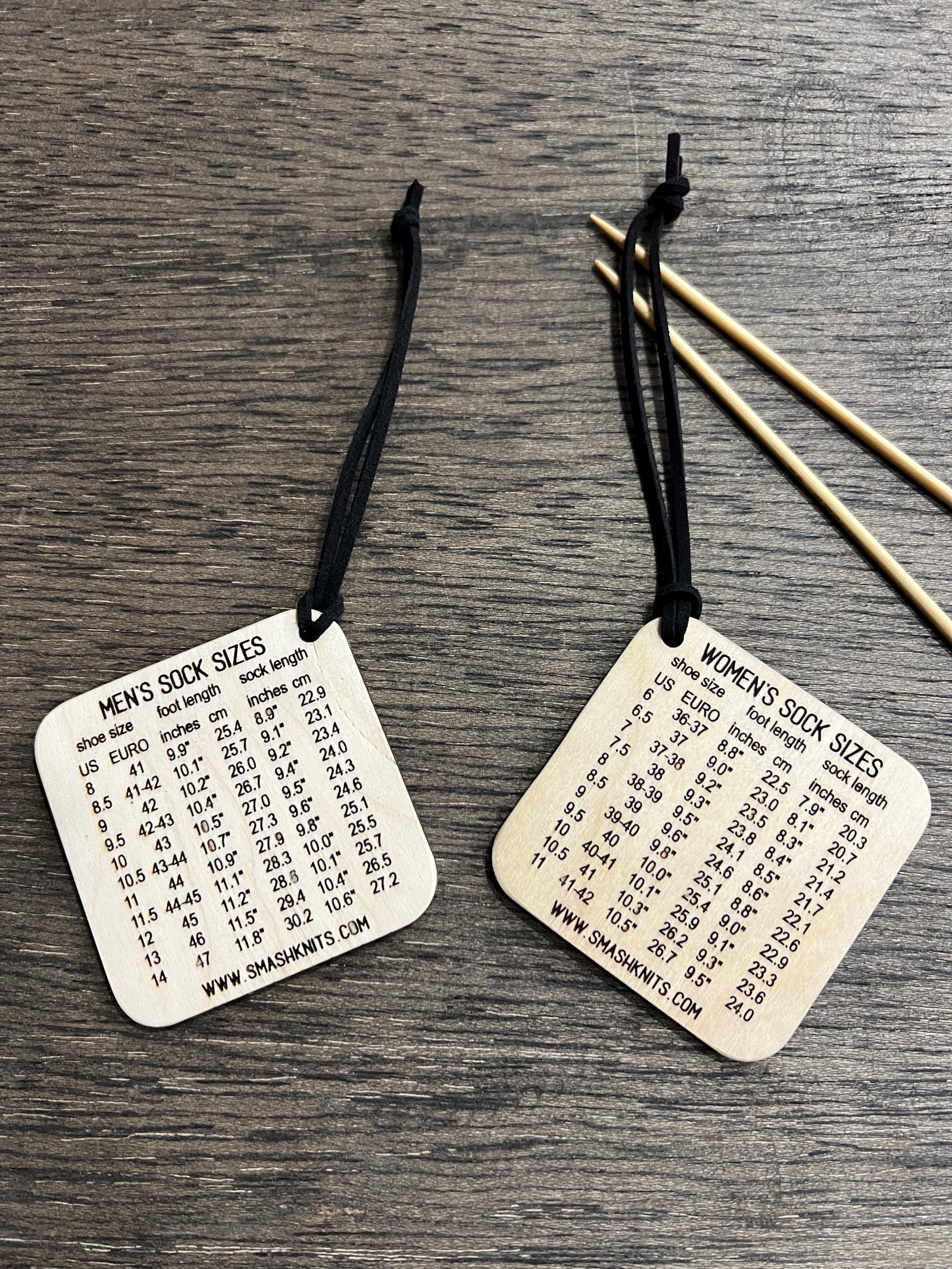 Knitter’s Wooden Reference Card Sock Sizes - Men's and Ladie's