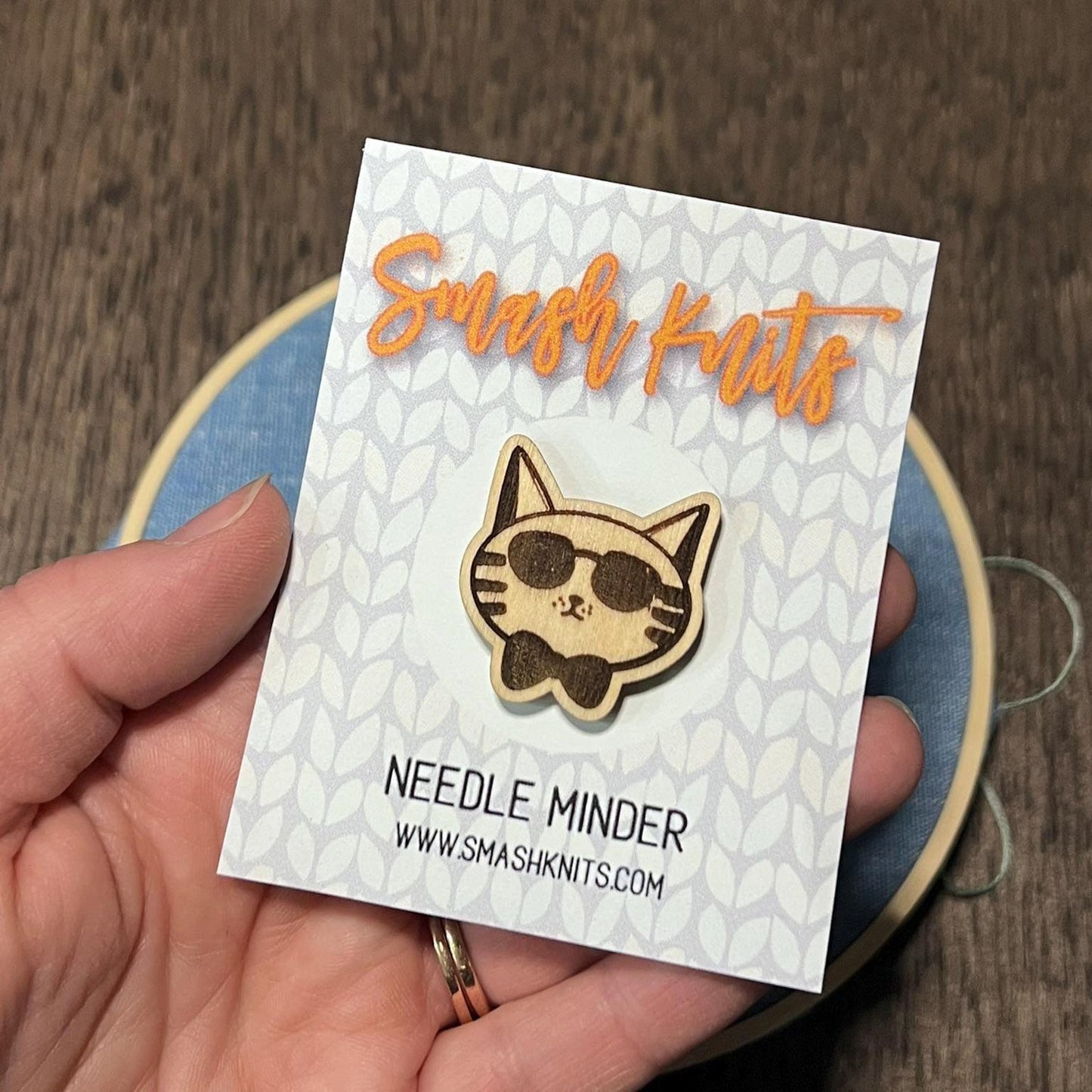 Cat Shaped Wooden Needle Minder – Cross Stitch Embroidery Accessory Notion