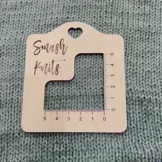 Mini Reference Tool for Knitting and Crochet - 2" Gauge Ruler