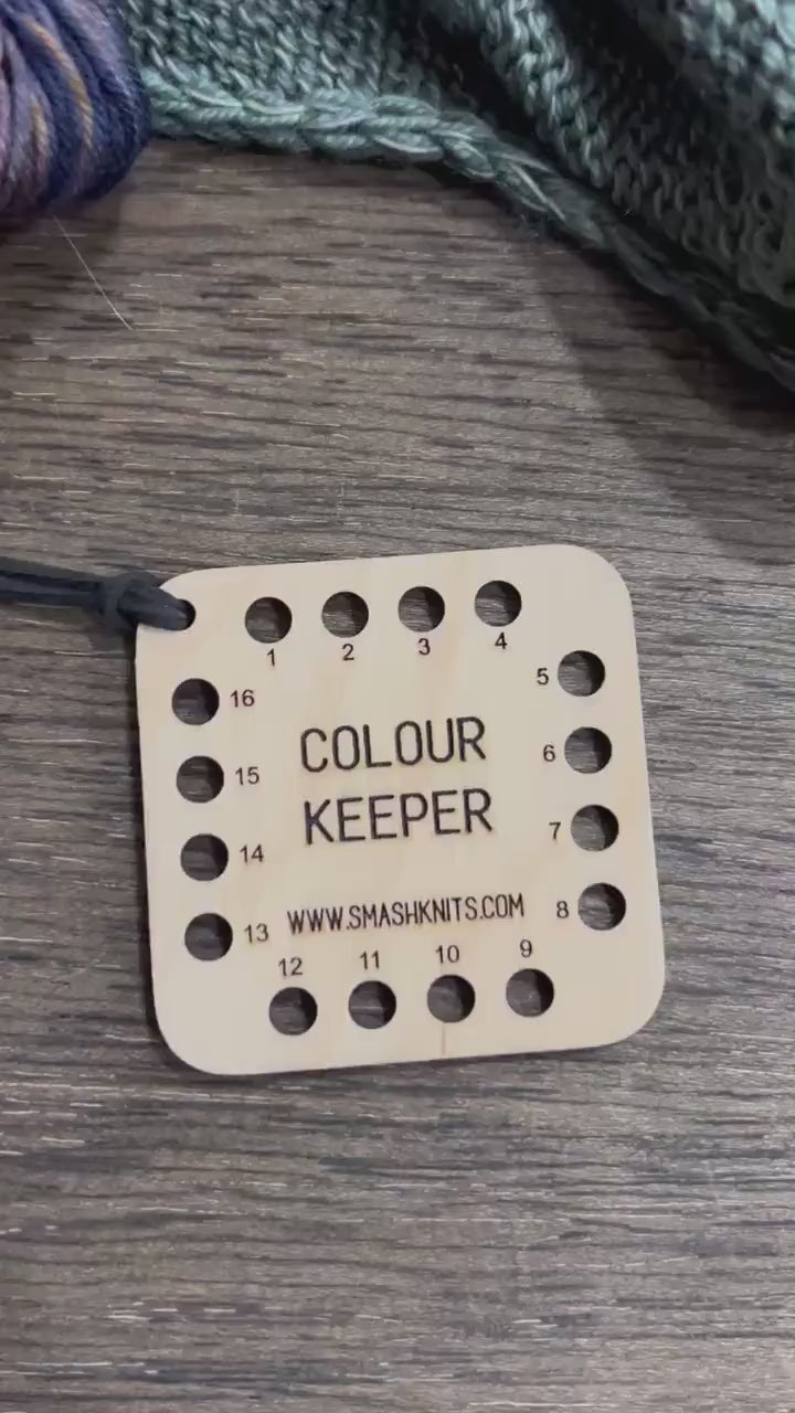 Mini Reference Tool for Knitting and Crochet Wooden Info Card - Card Colour Keeper