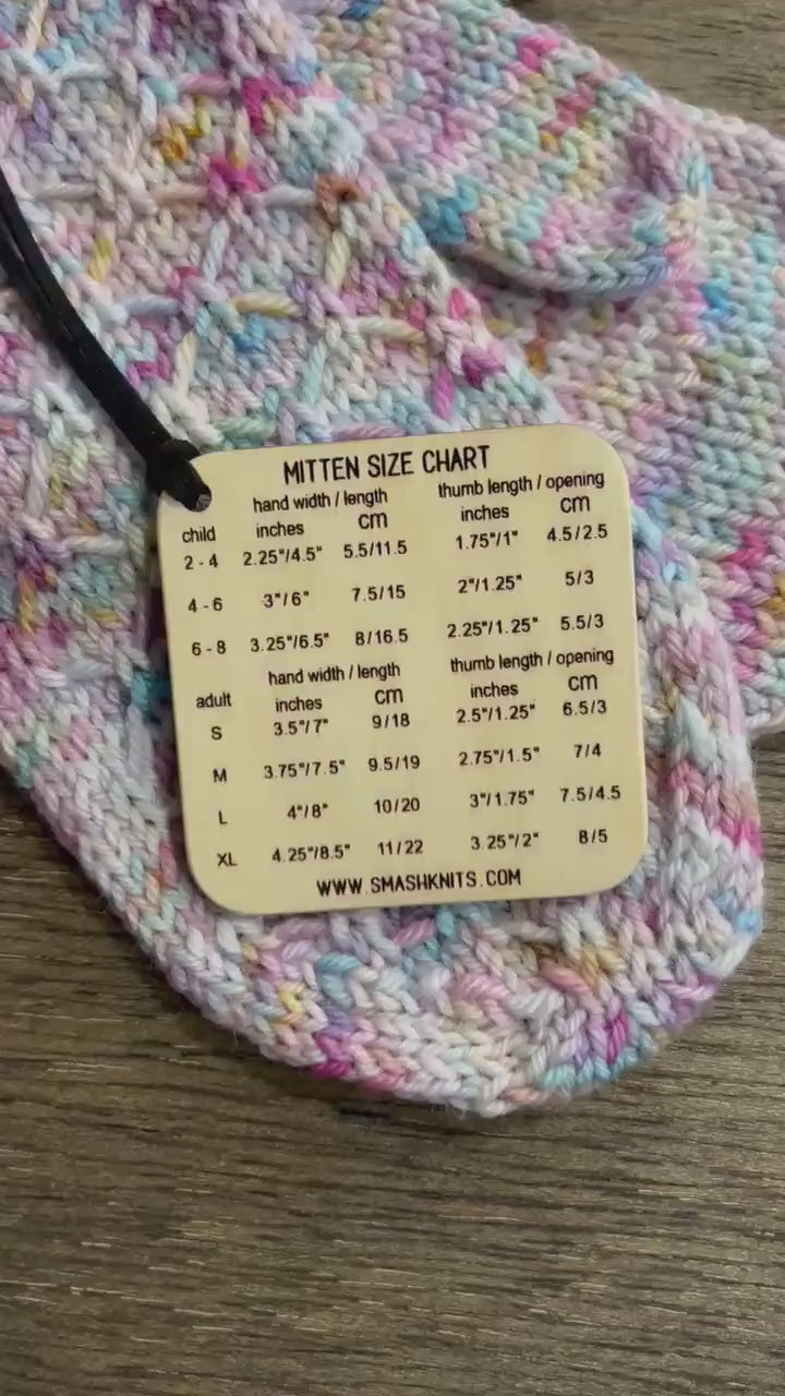 Mini Tool for Knitting Wooden Knitting Reference Card - Mitten Size Chart and Darning Knits