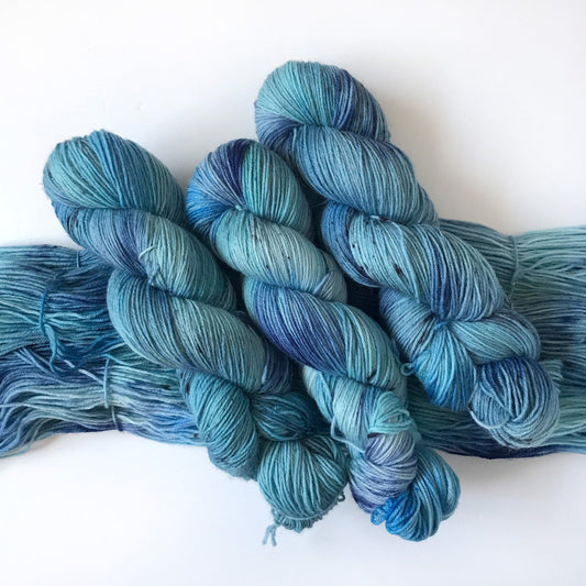 CASCADE - Blue Black Turquoise Speckled DK