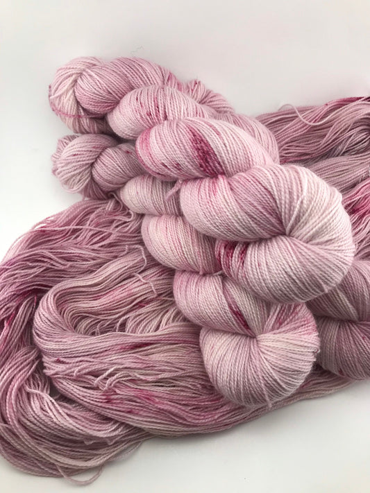 NOSTALGIA - Pink Burgundy BFL High Twist