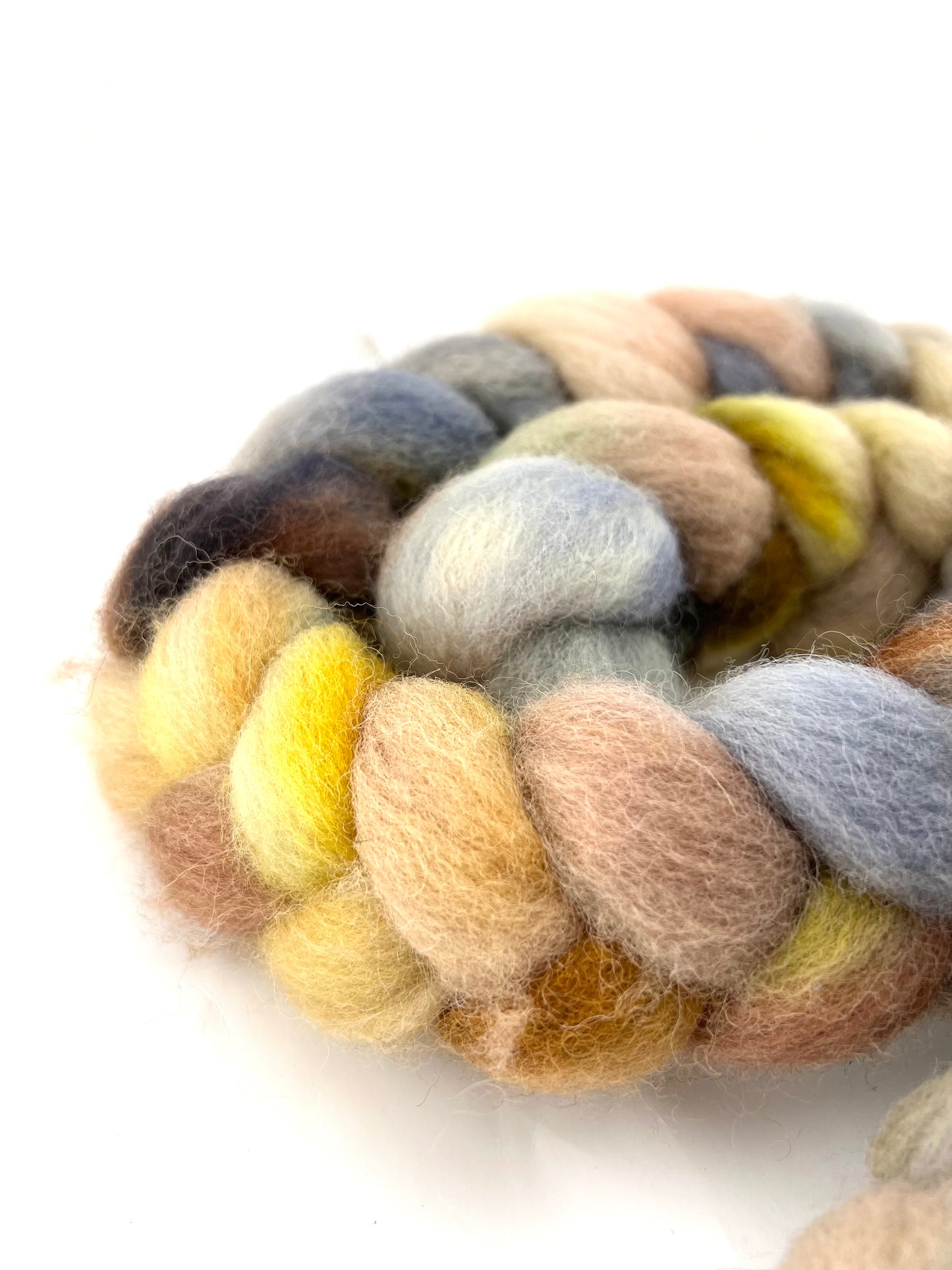 PEACH WATERCOLOURS Hand Dyed Spinning Fibre Gold Peach Pink Cheviot Top Non Superwash