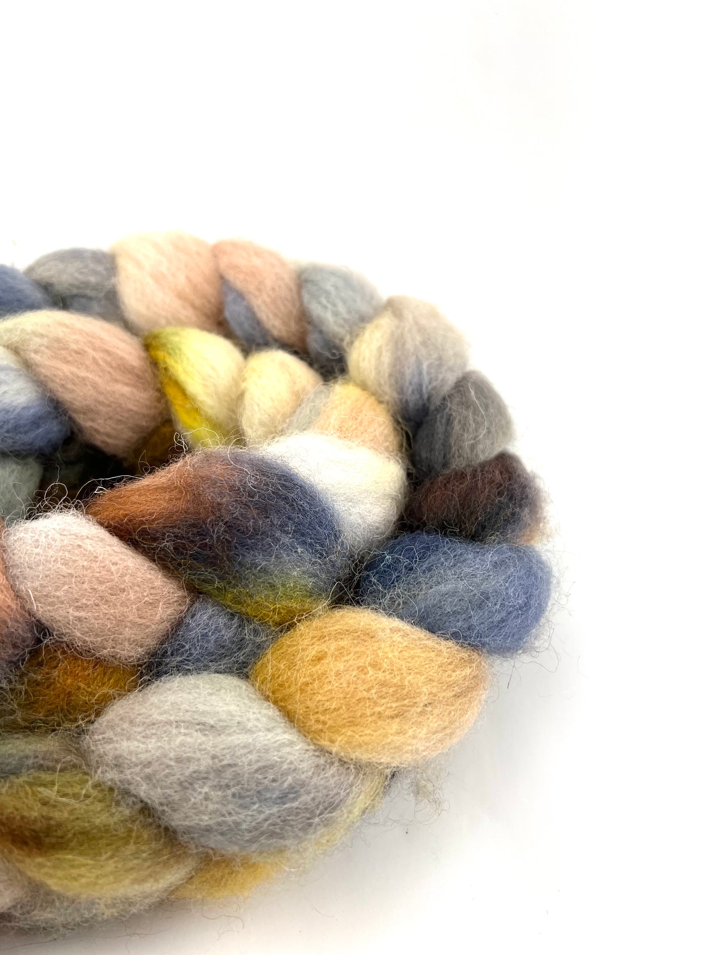 PEACH WATERCOLOURS Hand Dyed Spinning Fibre Gold Peach Pink Cheviot Top Non Superwash