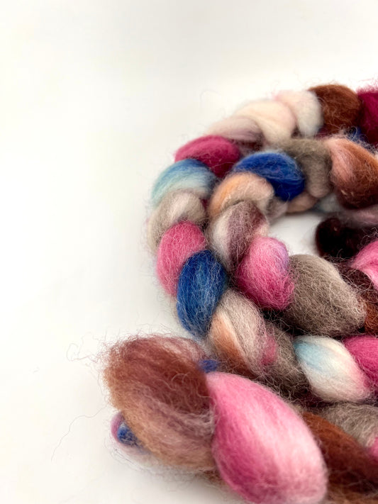 RED BROWN CREAM Hand Dyed Spinning Fibre Norwegian Top Non Superwash